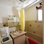Appartement T2 Climatise A 500m De La Sur La Presqu'ile De Mandrier Sur