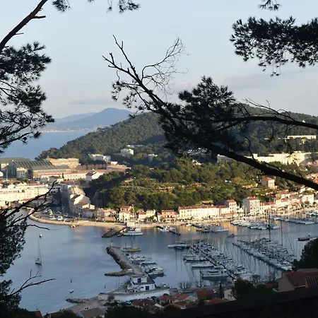 T2 Climatisé à 500m De La Sur La Presqu'ile De Mandrier Sur Apartamento